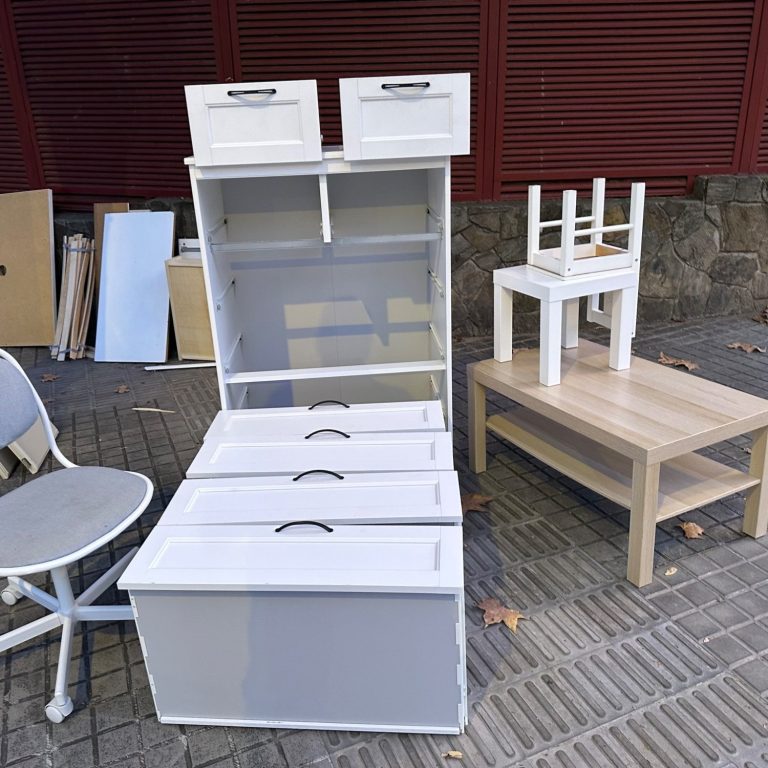 Recogida de escombros y maderas en Barcelona por LoTiramos.com